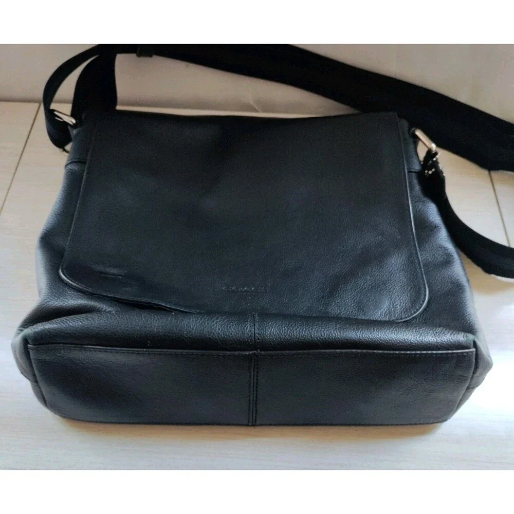Authentic COACH Charles Leather Small Messenger Crossbody Bag In  Black F28576